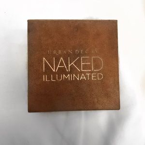 Urban decay Naked illuminated shimmering powder,